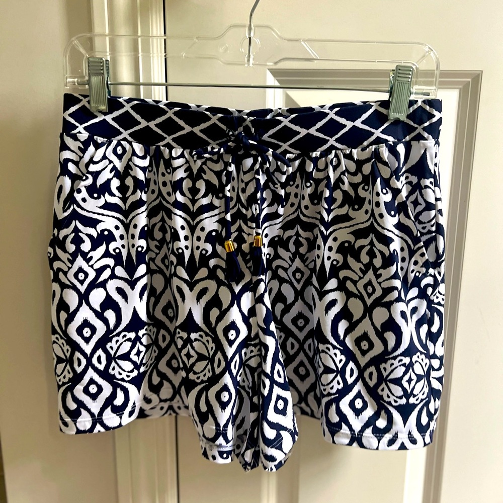 Tommy Bahama Eyelet Cove Pull-on Shorts. Small